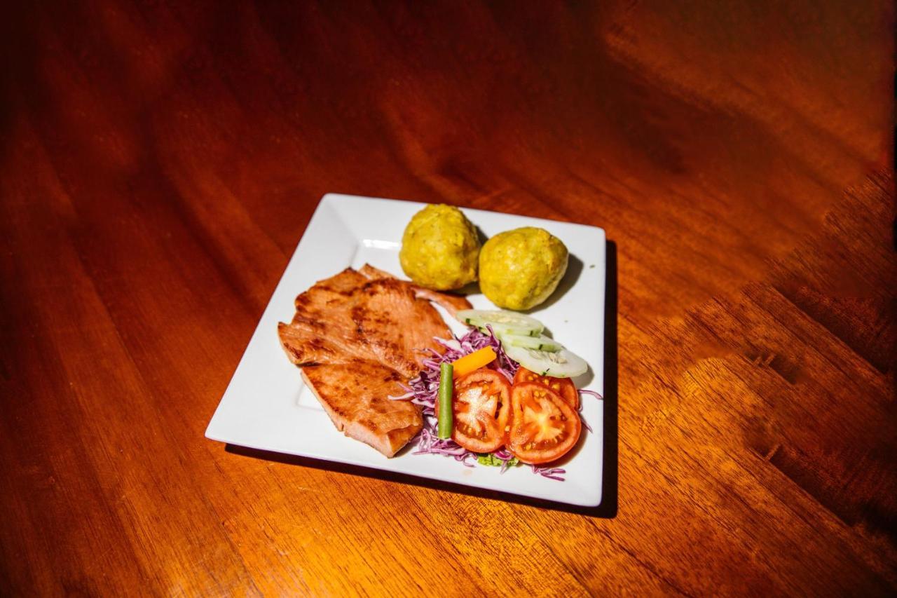 Los Gavilanes Hotel Pucallpa Zewnętrze zdjęcie